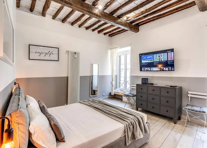 Costaguti 36 Apartment